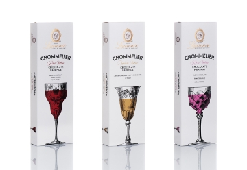 Mostrar detalles de Maridaje de vinos Chommelier: Trío de chocolates (blanco, tinto y rosado) – Set de regalo gourmet Imagen de Maridaje de vinos Chommelier: Trío de chocolates (blanco, tinto y rosado) – Set de regalo gourmet